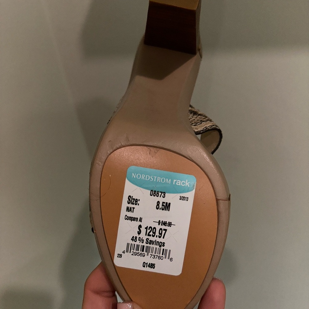 Coach heels - Picture 3 of 5
